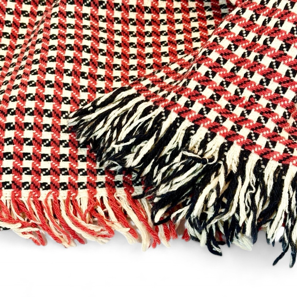 Hand-loomed/Woven WOOL Houndstooth Fringed Throw Lap Blanket